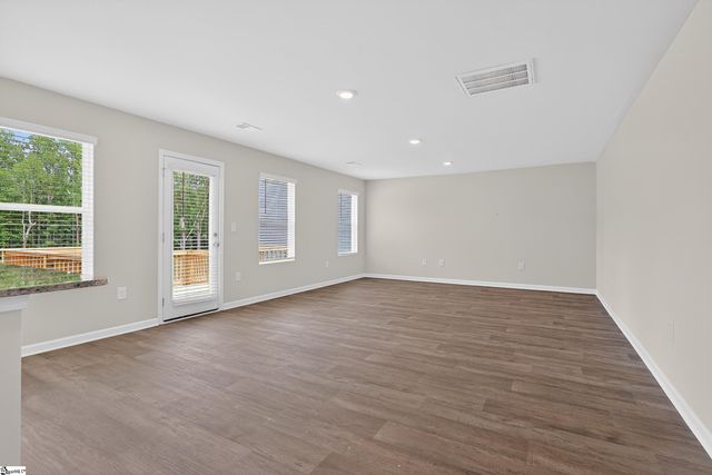 101 Spring Knoll Way, Fountain Inn, SC 29644