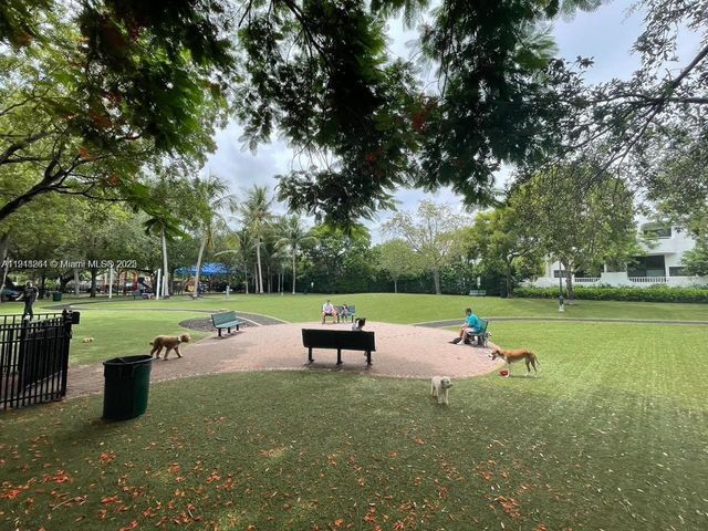 3070 Allamanda St J, Miami, FL 33133