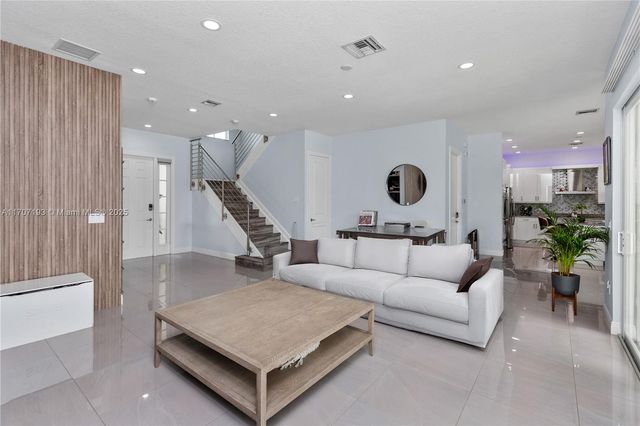 10410 Ranchette Dr, Cooper City, FL 33328