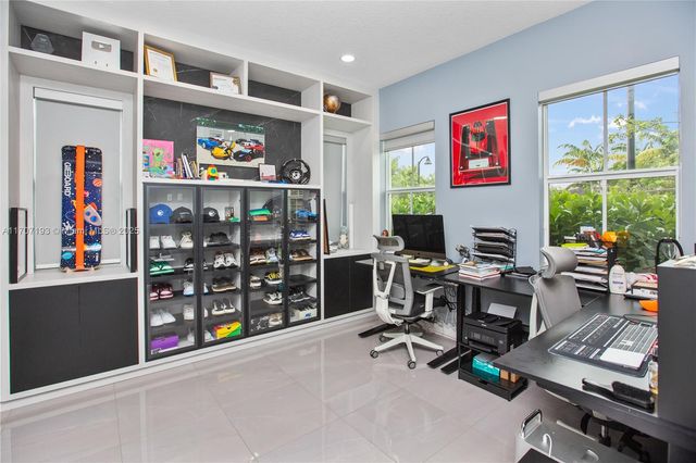 10410 Ranchette Dr, Cooper City, FL 33328