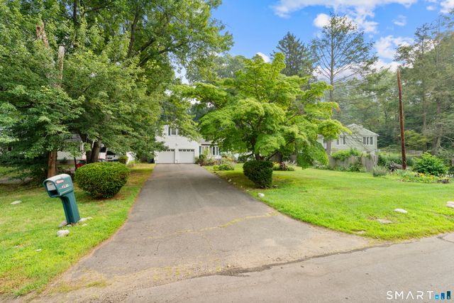 297 Broadbridge Road, Bridgeport, CT 06610