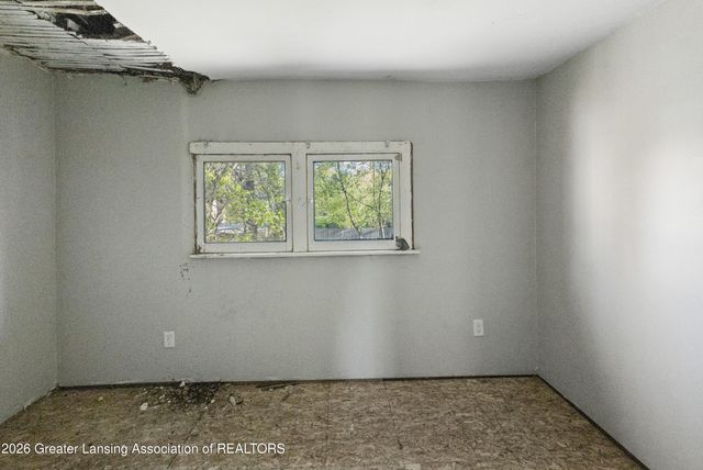 516 Smith Avenue, Lansing, MI 48910