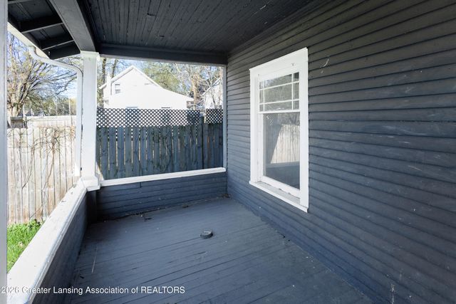516 Smith Avenue, Lansing, MI 48910