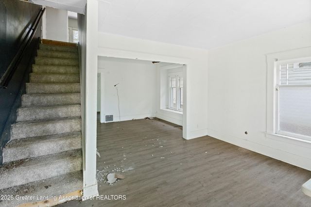 516 Smith Avenue, Lansing, MI 48910