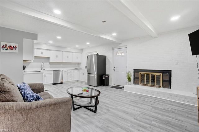 4512 Good Adams LN, Virginia Beach, VA 23455