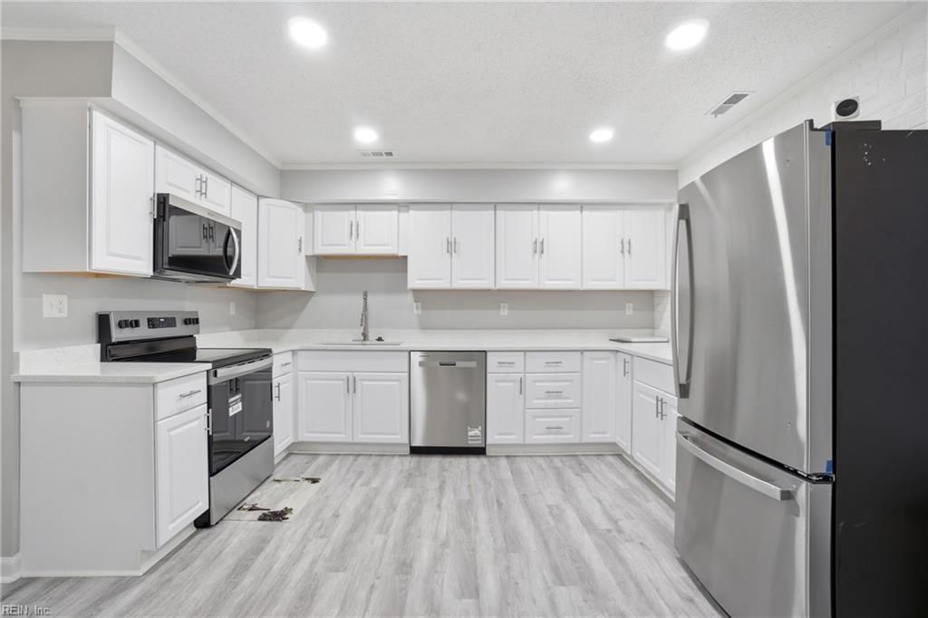 4512 Good Adams LN, Virginia Beach, VA 23455