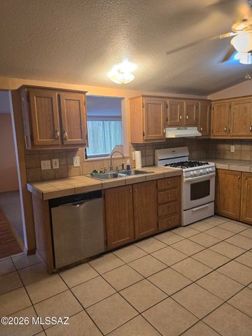 4116 W Moores Lane, Willcox, AZ 85643