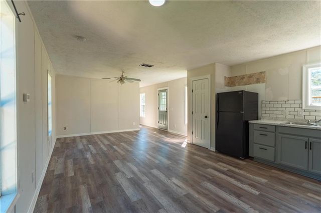 9522 Creekside S Drive, Irvington, AL 36544