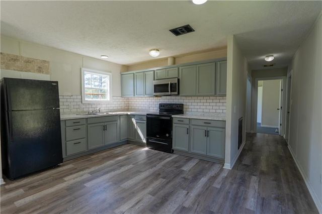 9522 Creekside S Drive, Irvington, AL 36544