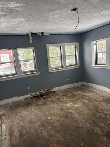 319 Kunstman Court, South Bend, IN 46601