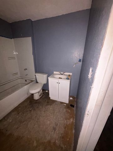 319 Kunstman Court, South Bend, IN 46601