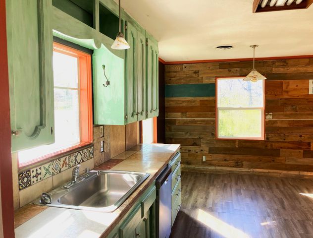 43560 Skyline Drive, Three Rivers, CA 93271