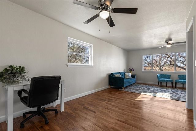 807 N 14th Place, Rogers, AR 72756