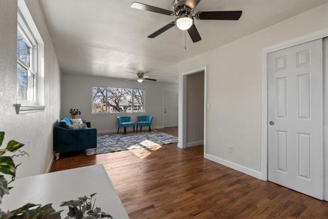 807 N 14th Place, Rogers, AR 72756