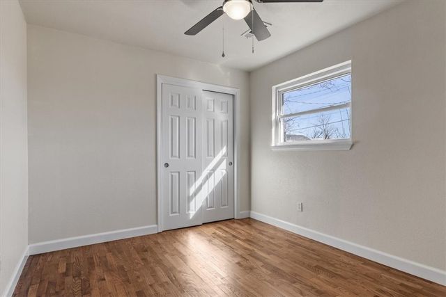 807 N 14th Place, Rogers, AR 72756