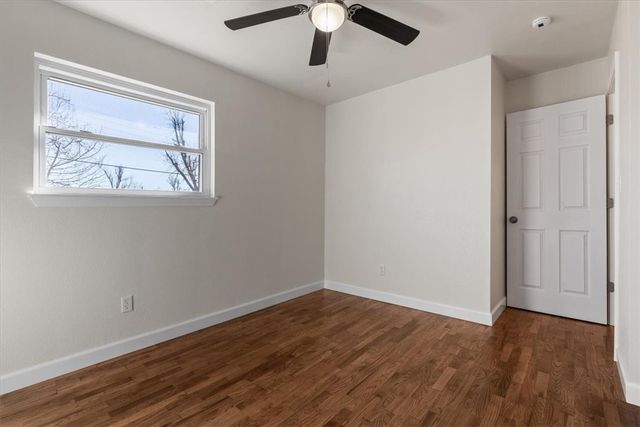 807 N 14th Place, Rogers, AR 72756