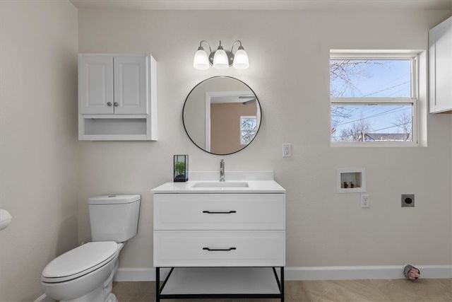 807 N 14th Place, Rogers, AR 72756