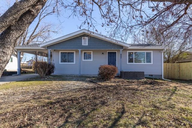 807 N 14th Place, Rogers, AR 72756