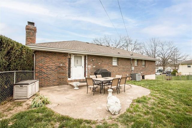 8300 Northern Street, Raytown, MO 64138