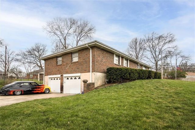 8300 Northern Street, Raytown, MO 64138