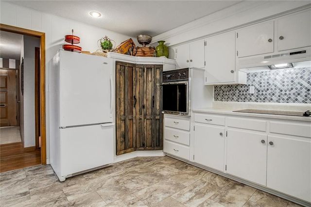 8300 Northern Street, Raytown, MO 64138