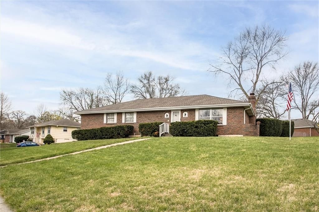 8300 Northern Street, Raytown, MO 64138