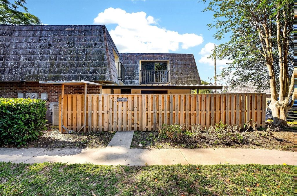 2906 ASH DRIVE, Leesburg, FL 34748