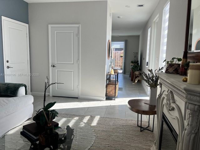 1487 SE 7th Ter, Homestead, FL 33034