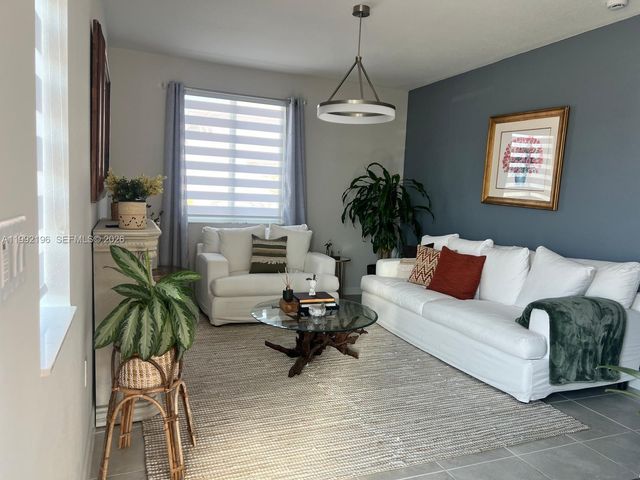 1487 SE 7th Ter, Homestead, FL 33034