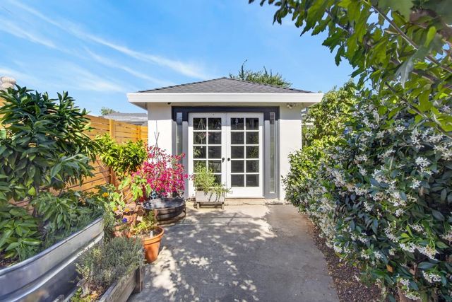 2886 Belden St, Sacramento, CA 95815