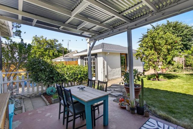 2886 Belden St, Sacramento, CA 95815