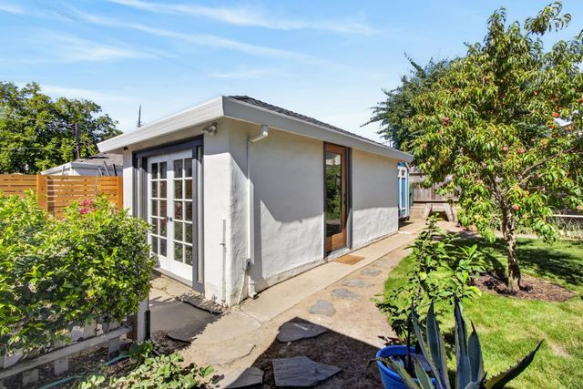 2886 Belden St, Sacramento, CA 95815