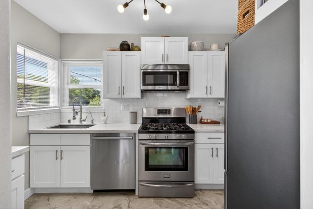 2886 Belden St, Sacramento, CA 95815