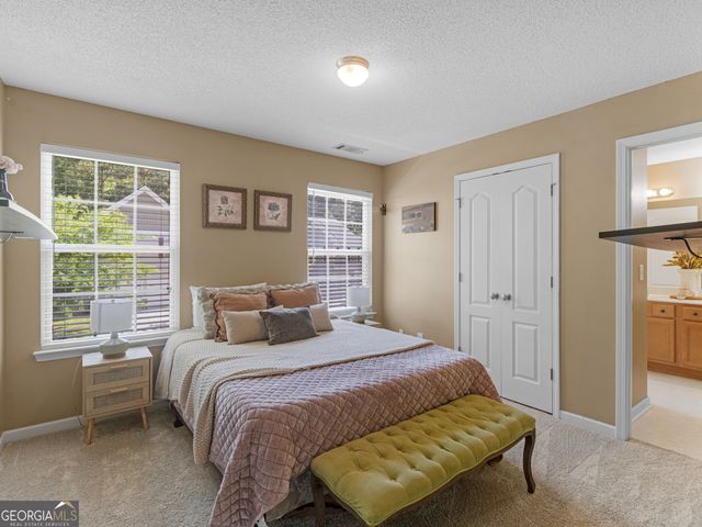 165 Brasch Park Drive, Grantville, GA 30220