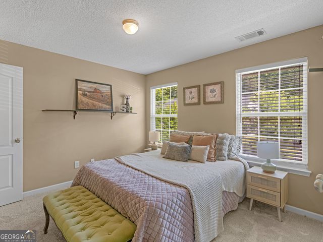 165 Brasch Park Drive, Grantville, GA 30220