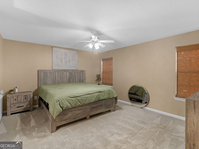 165 Brasch Park Drive, Grantville, GA 30220