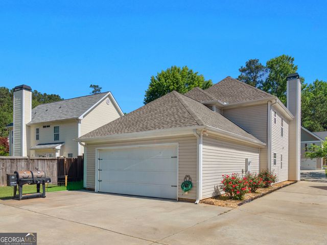 165 Brasch Park Drive, Grantville, GA 30220