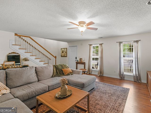165 Brasch Park Drive, Grantville, GA 30220