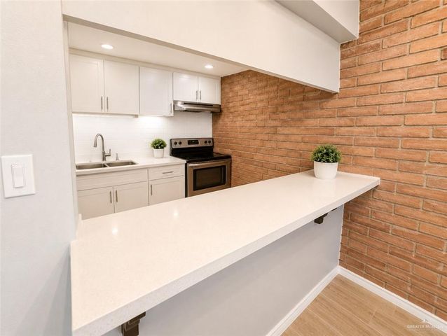 519 S 4th Avenue C8, Edinburg, TX 78539