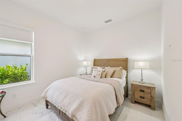 6203 GRANDVIEW HILL COURT, Bradenton, FL 34203