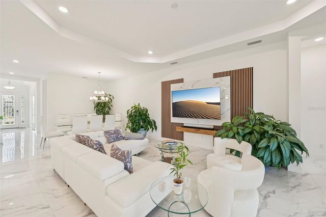 6203 GRANDVIEW HILL COURT, Bradenton, FL 34203