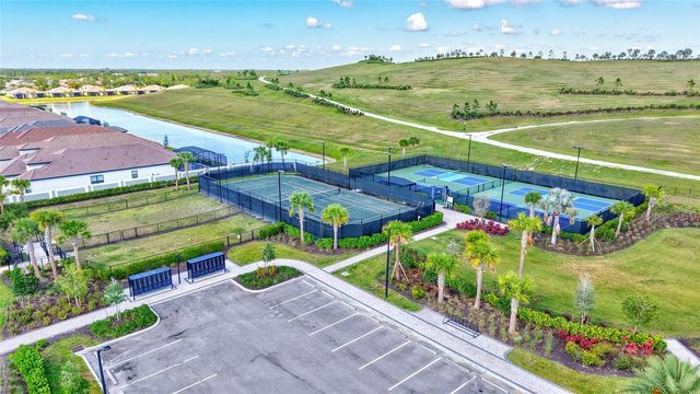 6203 GRANDVIEW HILL COURT, Bradenton, FL 34203