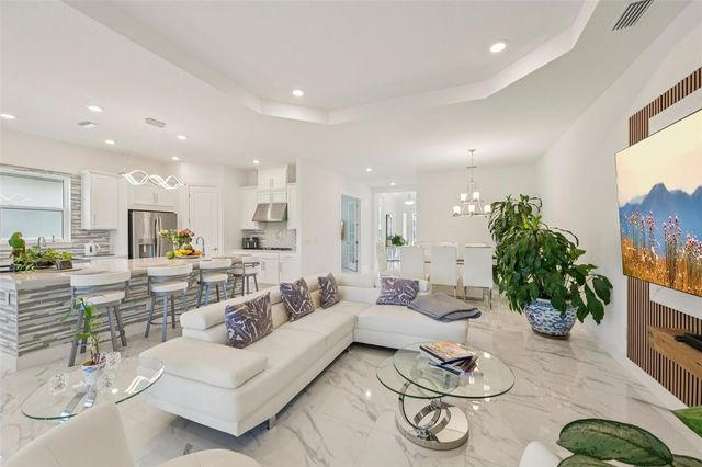 6203 GRANDVIEW HILL COURT, Bradenton, FL 34203