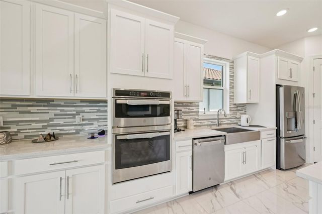 6203 GRANDVIEW HILL COURT, Bradenton, FL 34203