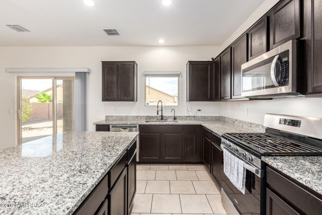 9314 W Creosote Rain Drive, Marana, AZ 85653