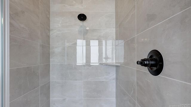 237 Hidalgo, Boerne, TX 78006