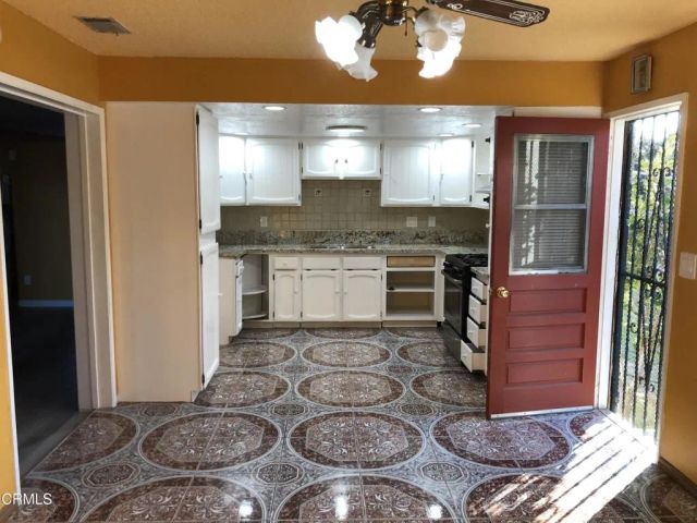 1928 San Benito Street, Oxnard, CA 93033