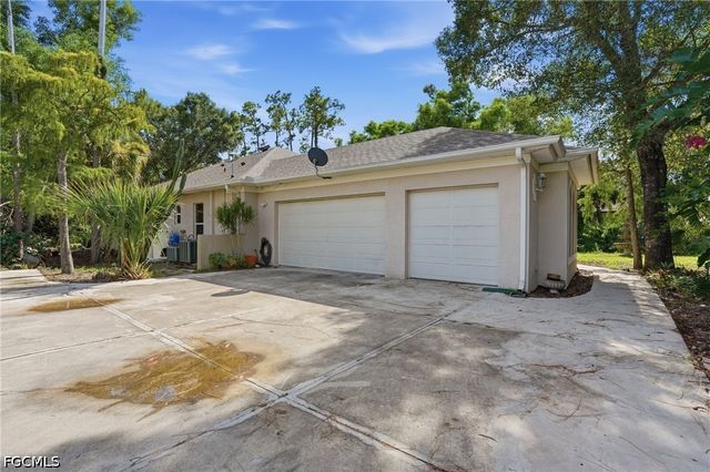 6414 Briarwood TER, Fort Myers, FL 33912