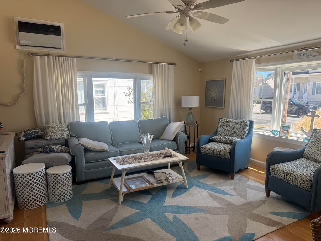 128 San Fernando Drive, Lavallette, NJ 08735