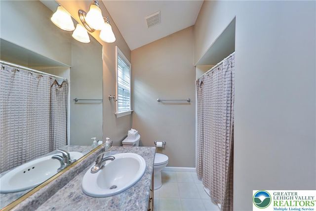6017 Helen Drive, Upper Macungie Twp, PA 18104